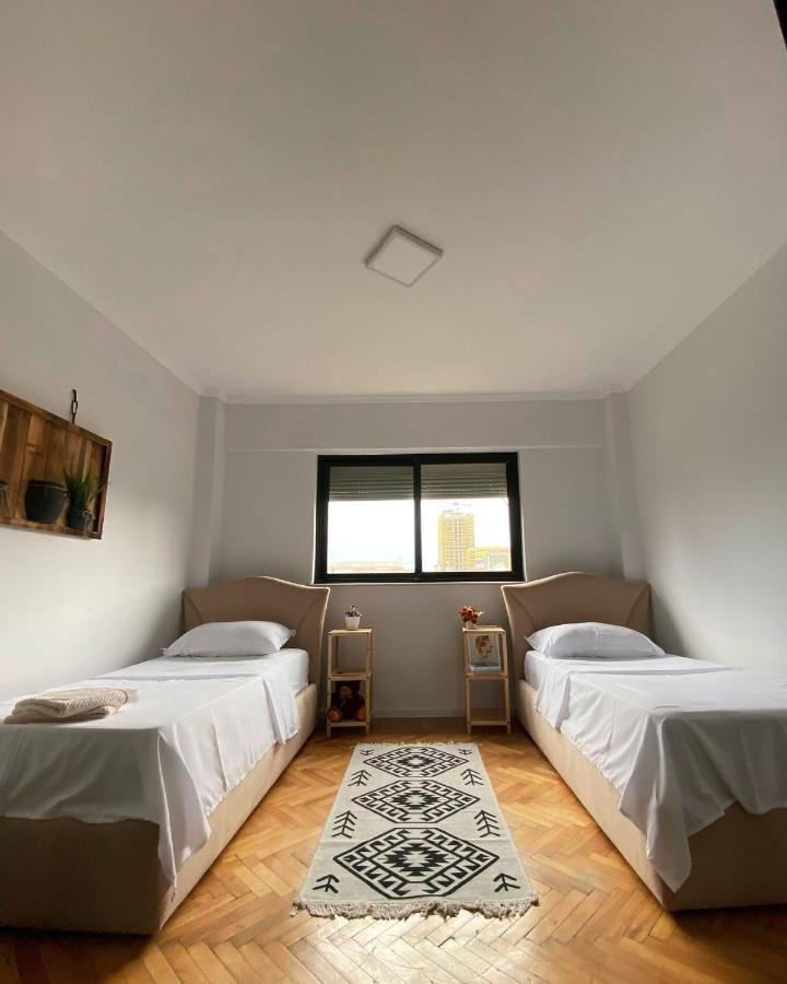 Entire Serviced Apartment With A Beautiful View Tiran Dış mekan fotoğraf